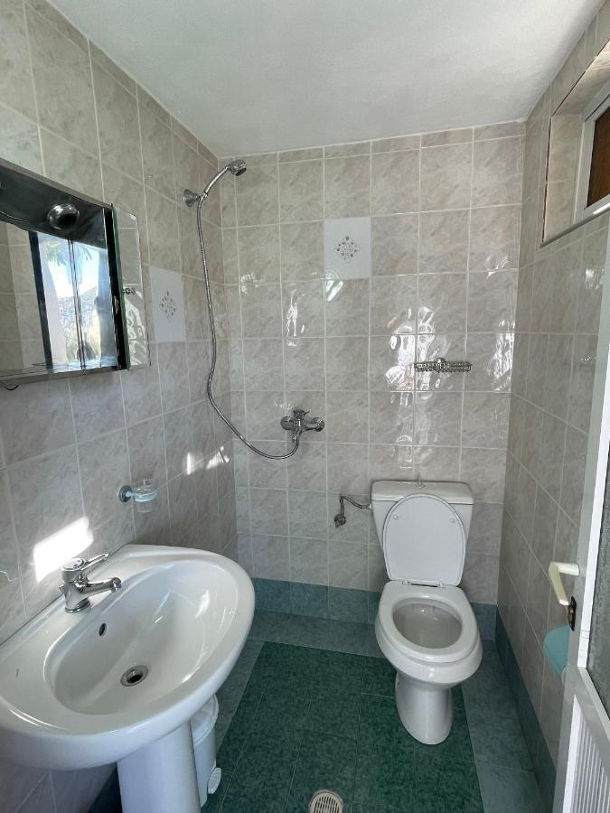 Villa Xhevdet Sarandë Exterior foto