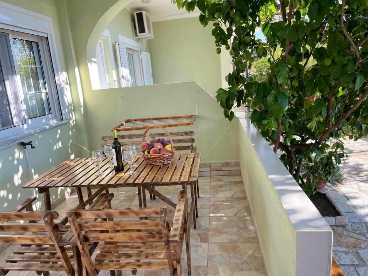Villa Xhevdet Sarandë Exterior foto